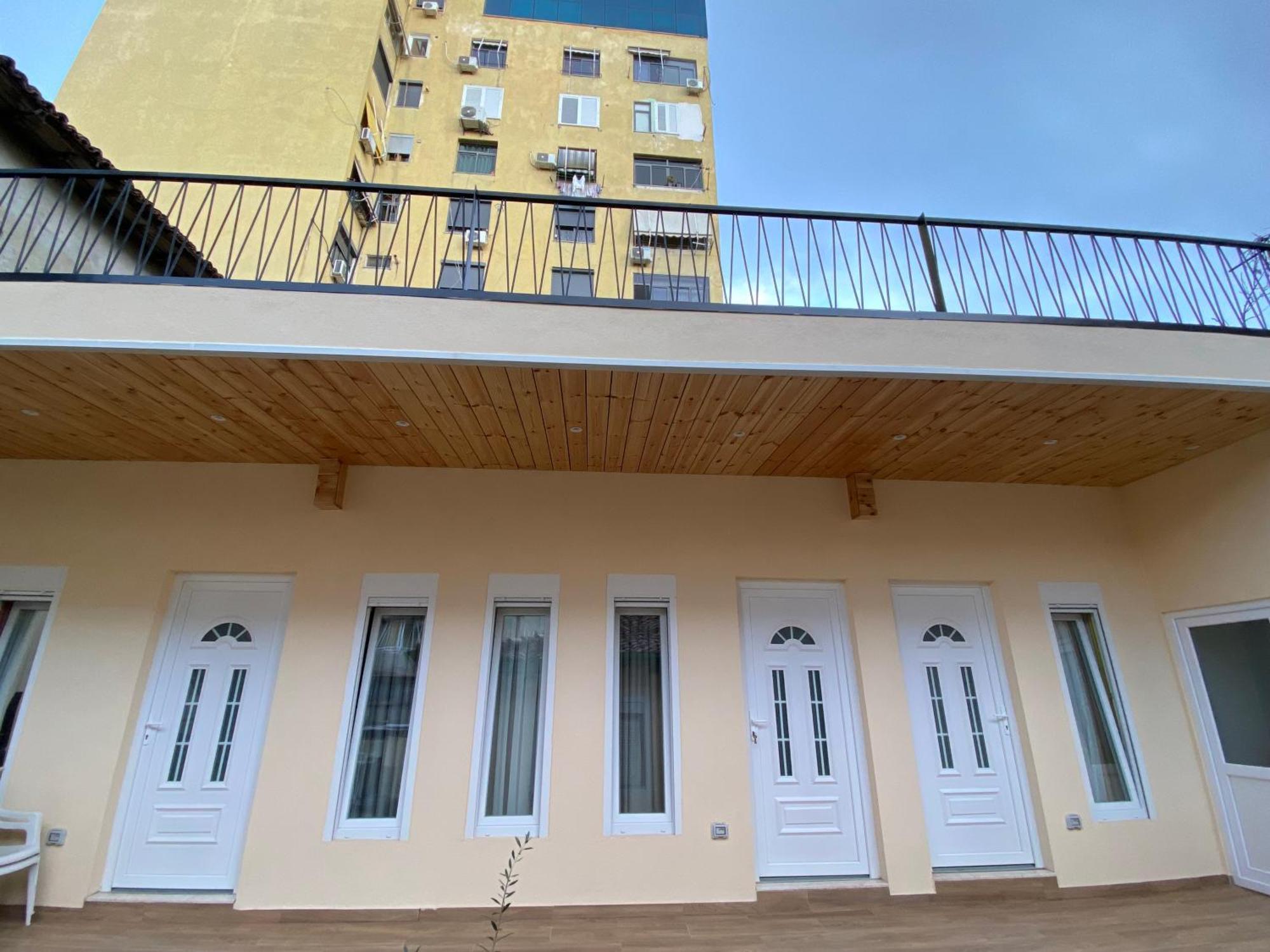 Tirana Center Apartaments Bagian luar foto