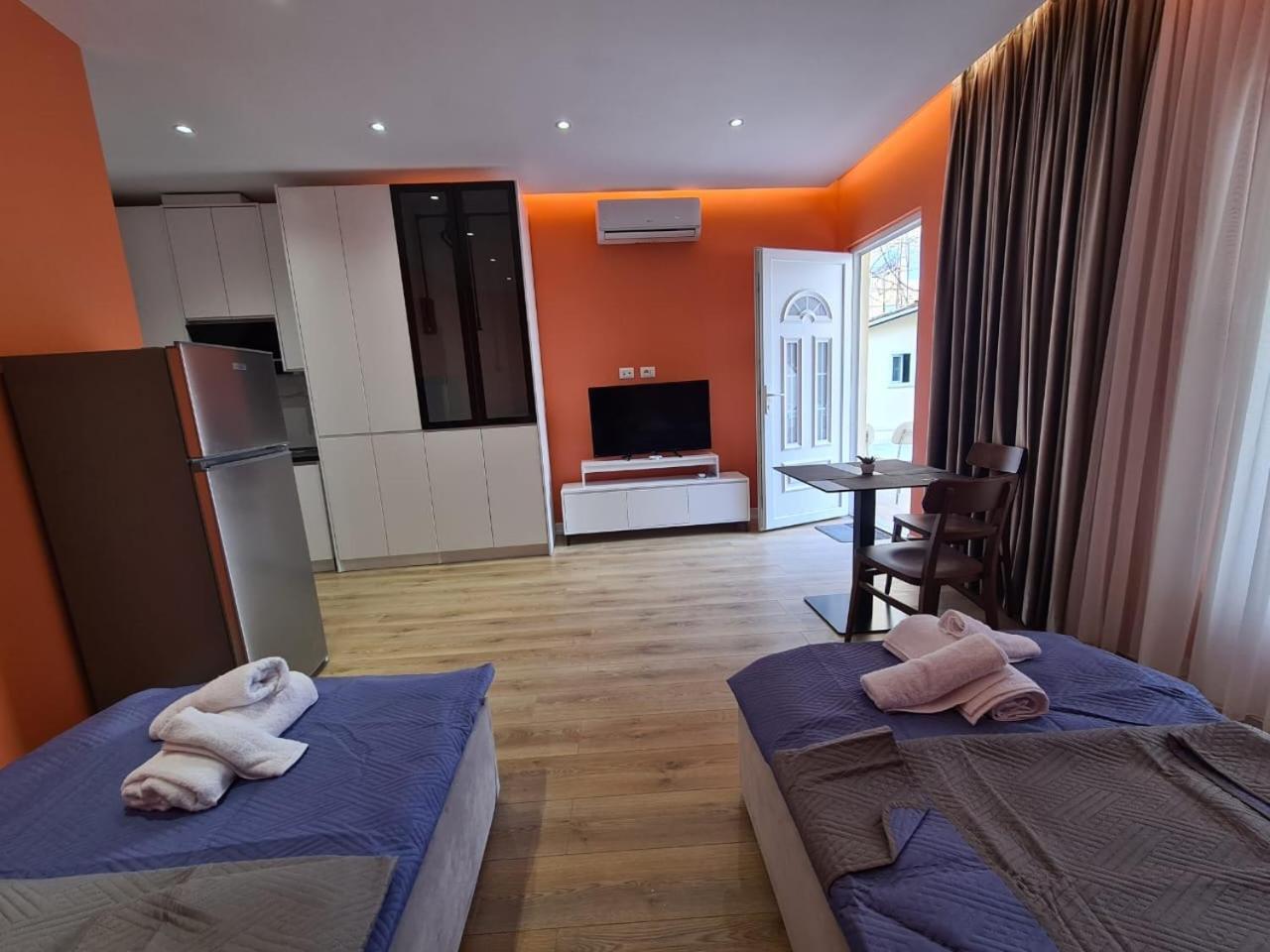 Tirana Center Apartaments Bagian luar foto