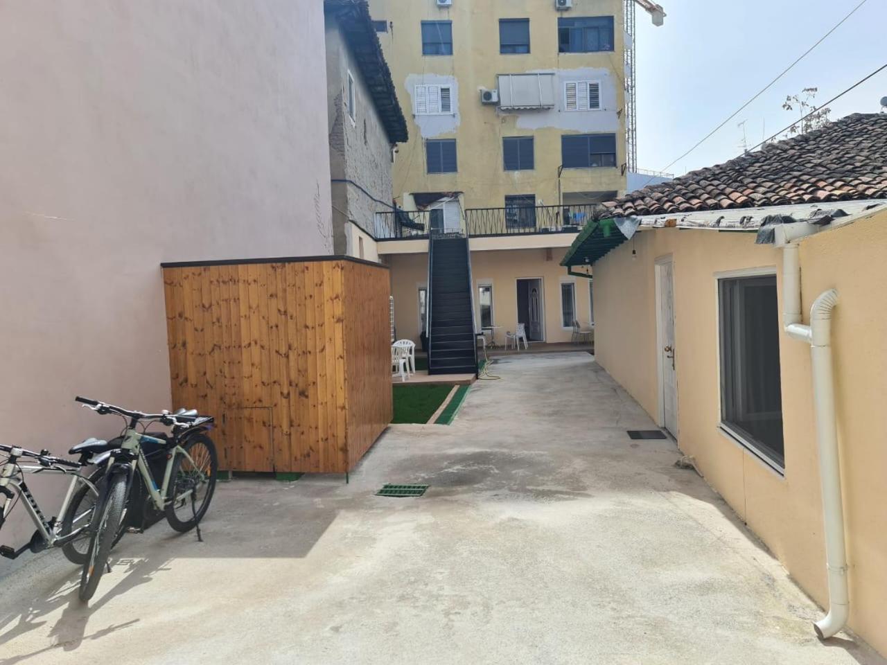Tirana Center Apartaments Bagian luar foto
