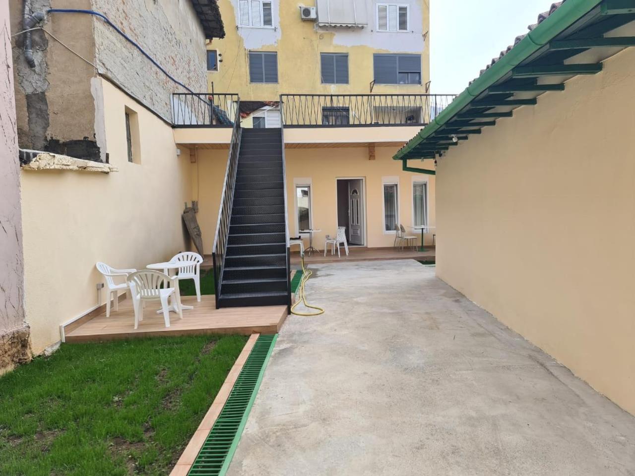 Tirana Center Apartaments Bagian luar foto