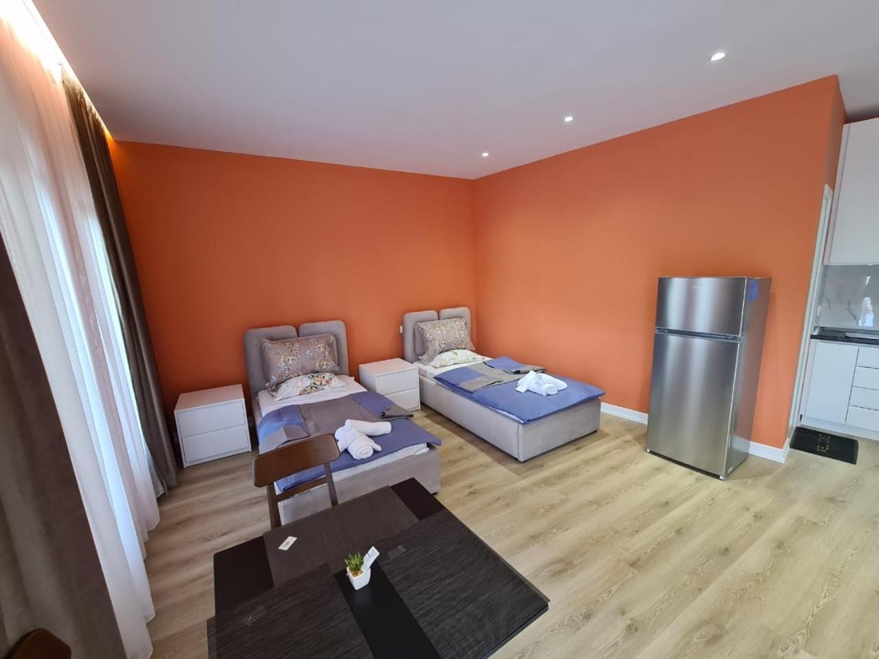 Tirana Center Apartaments Bagian luar foto