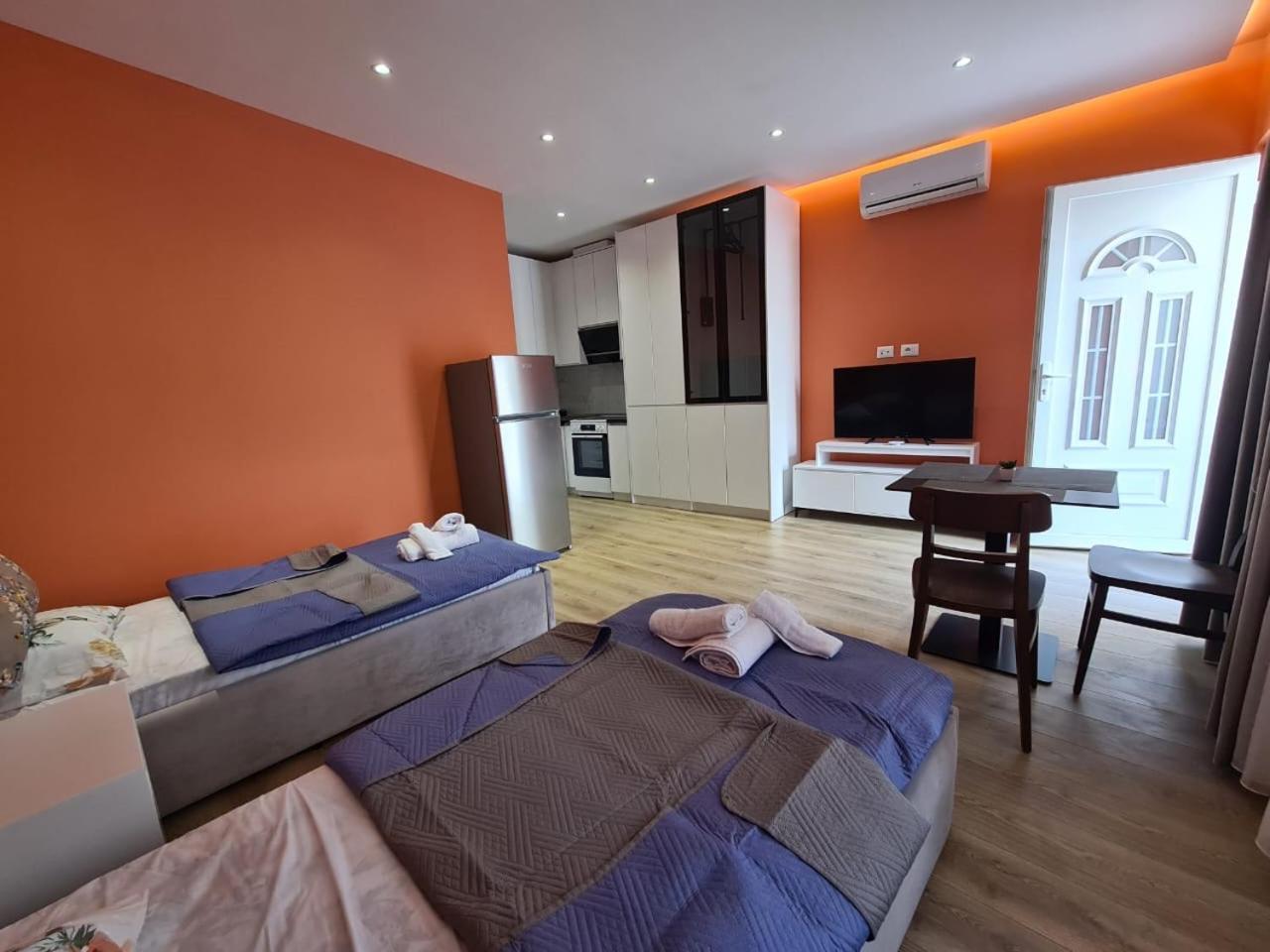 Tirana Center Apartaments Bagian luar foto