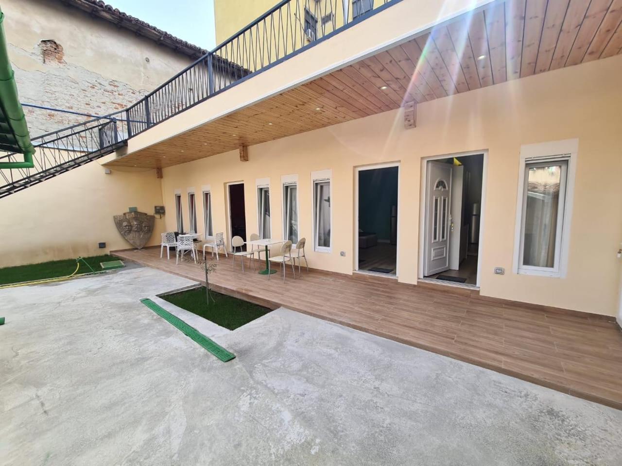 Tirana Center Apartaments Bagian luar foto