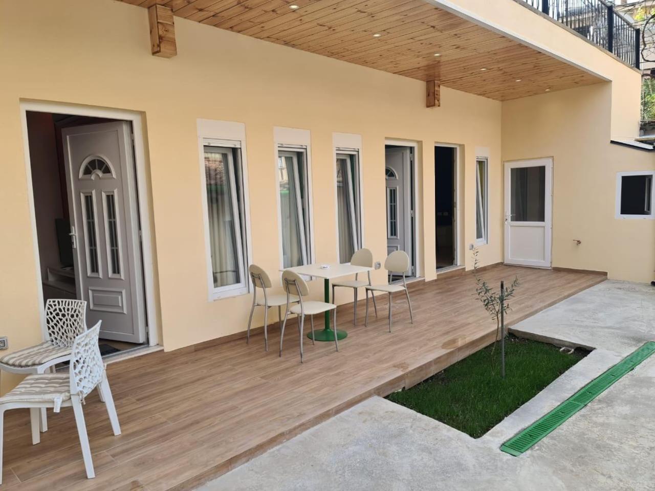 Tirana Center Apartaments Bagian luar foto