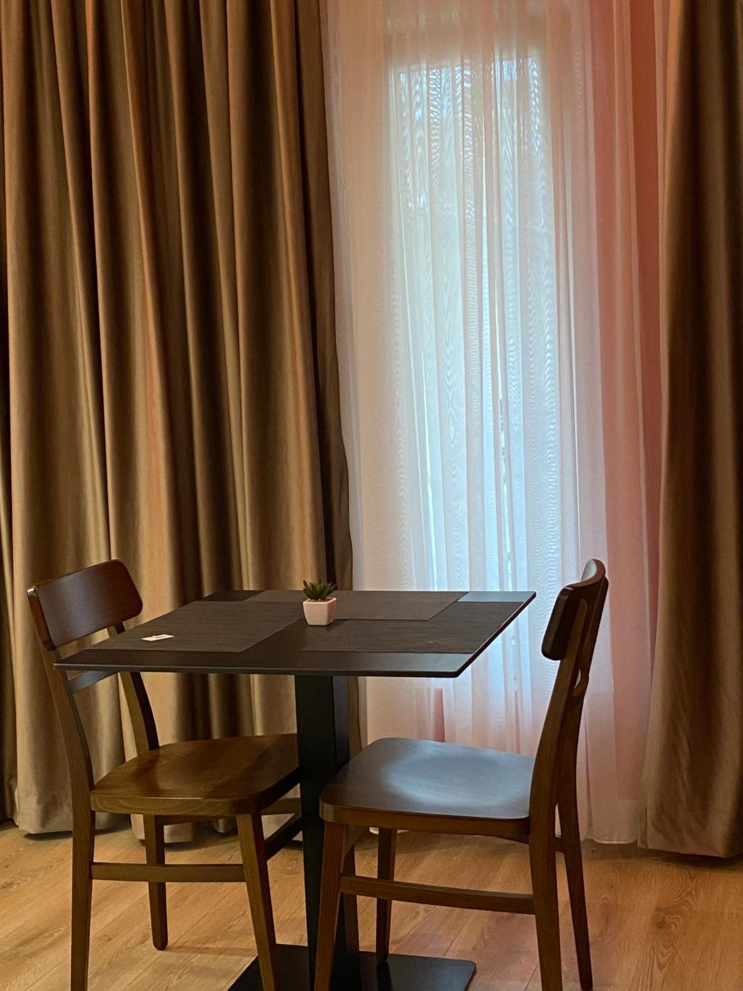 Tirana Center Apartaments Bagian luar foto